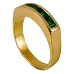 Anillo de oro amarillo italiano con esmeraldas embutidas