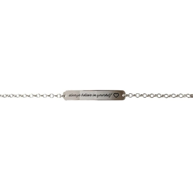 Pulsera de plata modelo roló con frase y corazón marcado