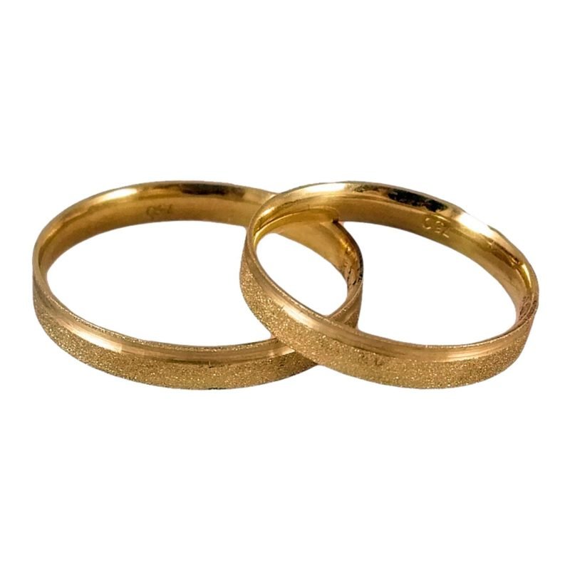 Par de alianzas de oro amarillo modelo italiano con detalles