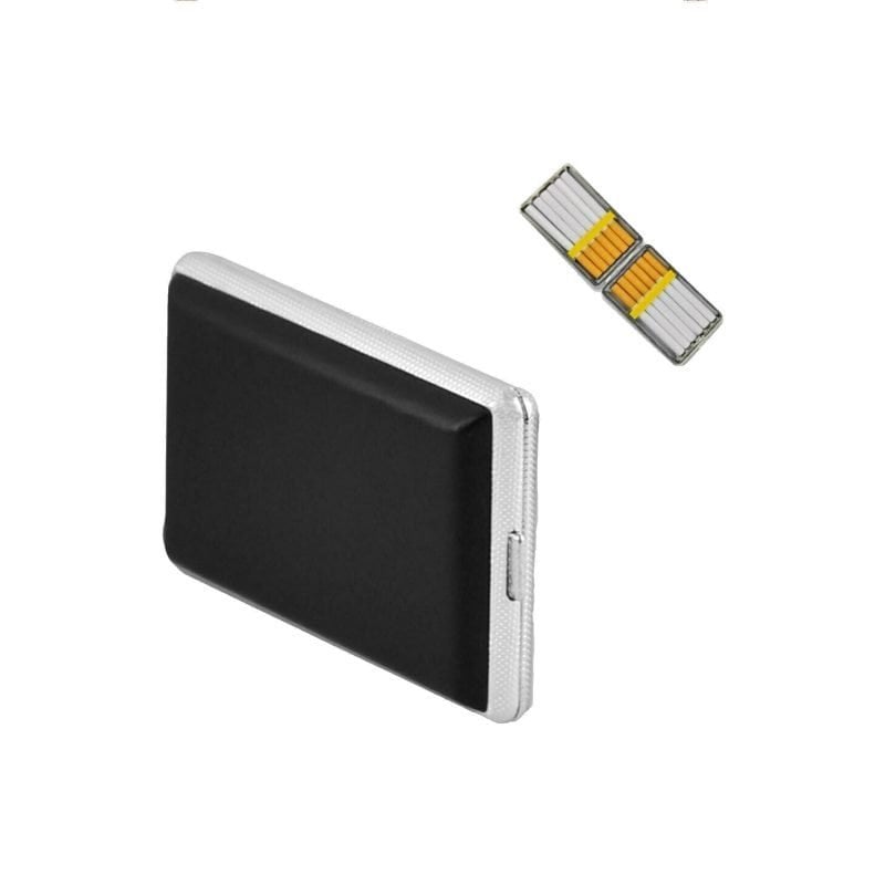 Porta cigarrillos en acero con símil de cuero negro