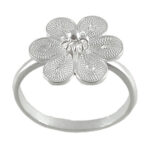 Anillo de plata filigrana con diseño de flor simple