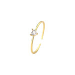 Anillo ajustable de plata italiana con enchapado en oro y circón de corazón