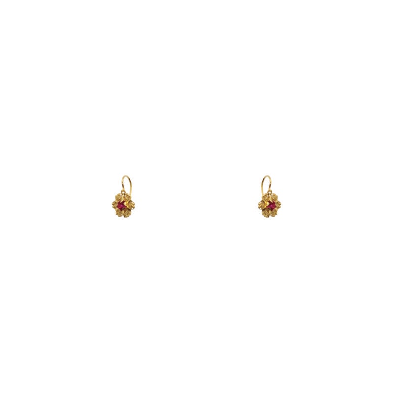 Aros colgantes filigrana de oro amarillo con diseño de flor con circón rojo