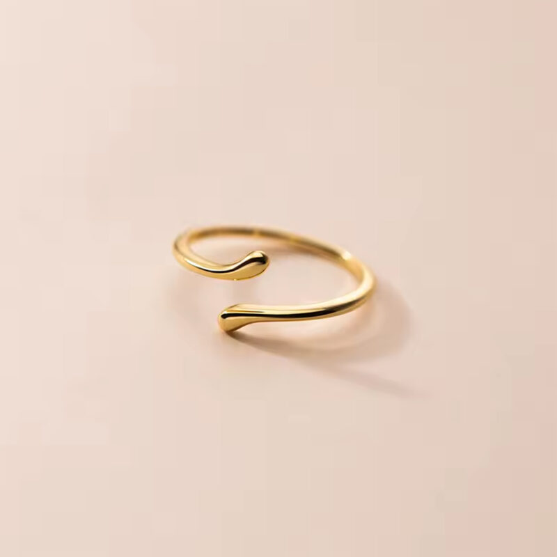 Anillo ajustable de plata italiana con enchapado en oro y diseño de gotas
