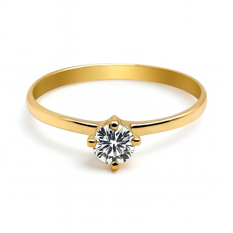 Solitario de oro amarillo modelo clásico con circón central