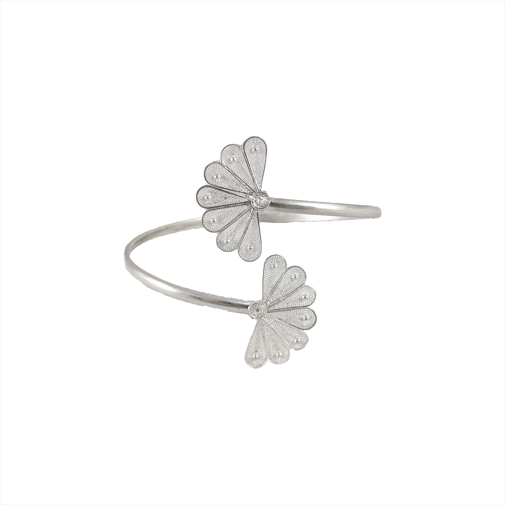 Esclava de plata filigrana con diseño de abanico