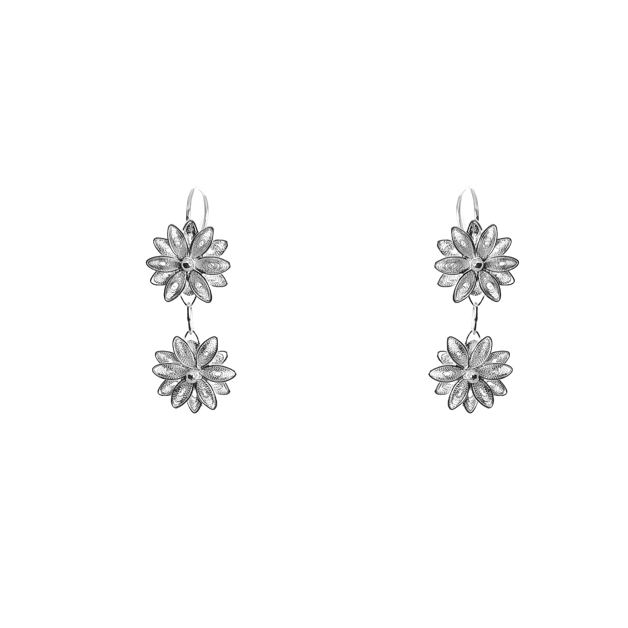Aros de plata filigrana modelo con dos flores colgantes