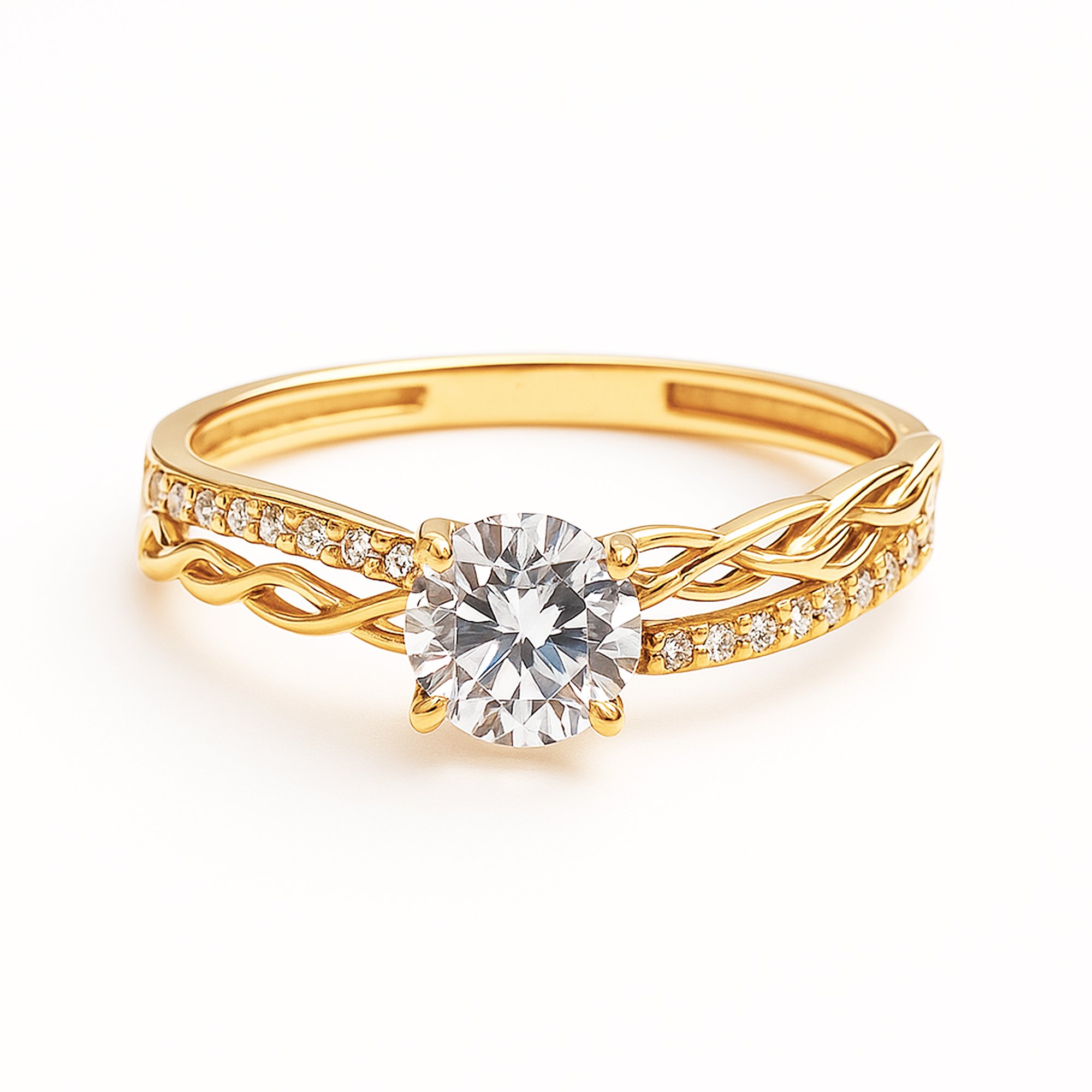 Solitario de oro amarillo modelo italiano con circones y detalles entrelazados
