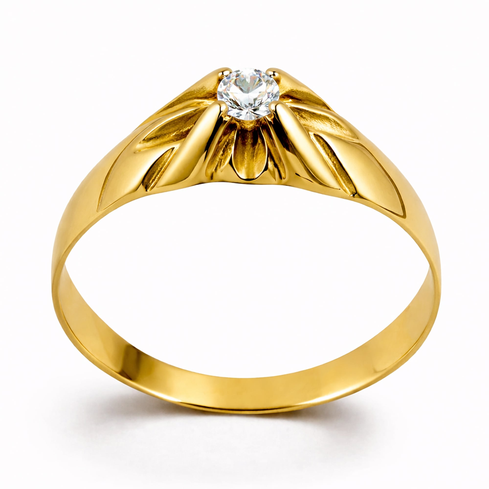 Solitario de oro amarillo 18K con circón central y hombros calados