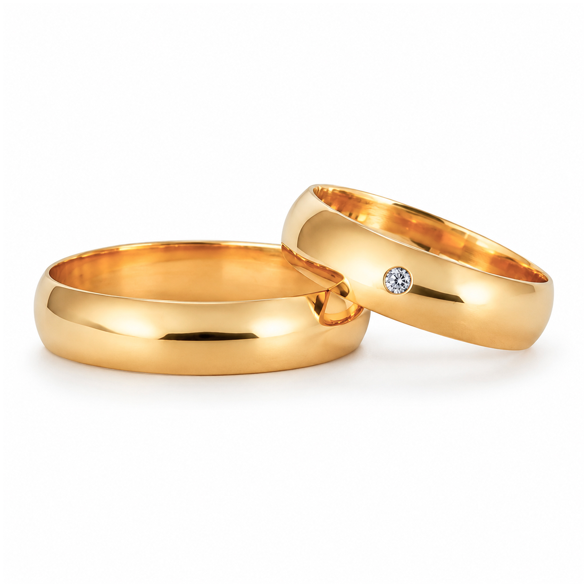 Par de alianzas de oro amarillo clásico media caña 5mm y circón engarzado
